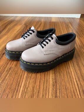 Dr. Martens 8053 Quad Oxford Taupe Women Sz6 Platform Leather Pisa LowTop Casual